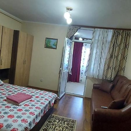 萨图马雷Flora Apartament公寓 外观 照片